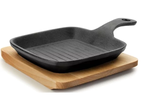 Frying pan cast iron  on wooden base  L140xB140xH25mm