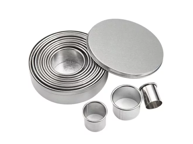 Set emporte pièces 14p rond lisse 12 cm